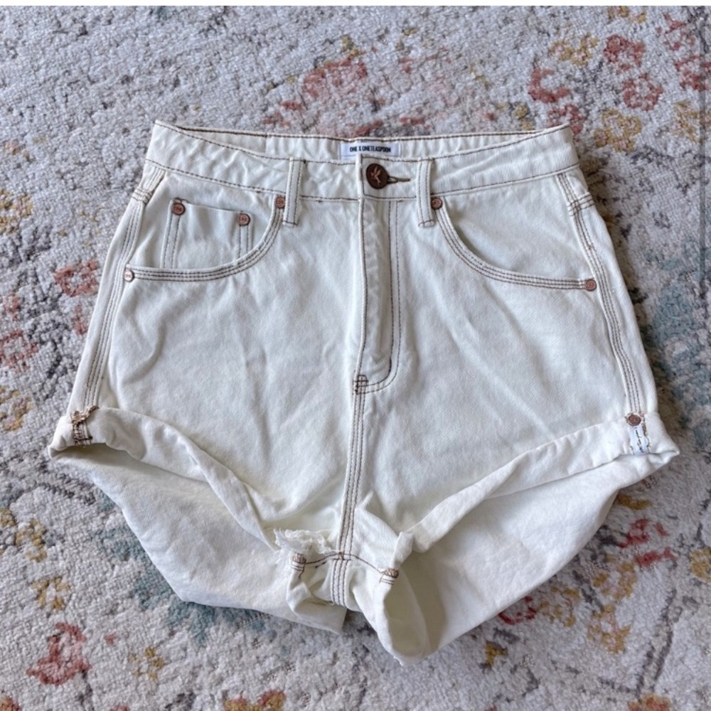 NWOT One Teaspoon High Waisted Bandits Jean Shorts in White Beauty